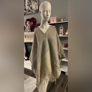 MODENA PLAID FRINGE SHAWL. GRAY/BEIGE/CREAM. ONE SIZE